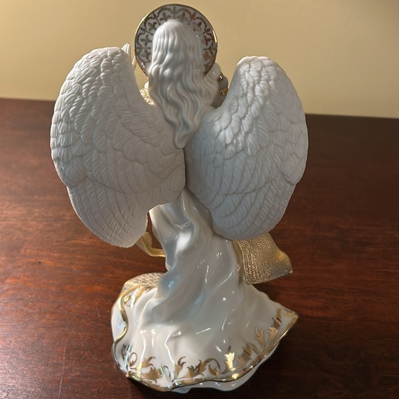 Lenox First Blessing Angel of Peace. - Picture 2 of 3